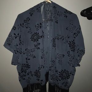 Black Hollister kimono